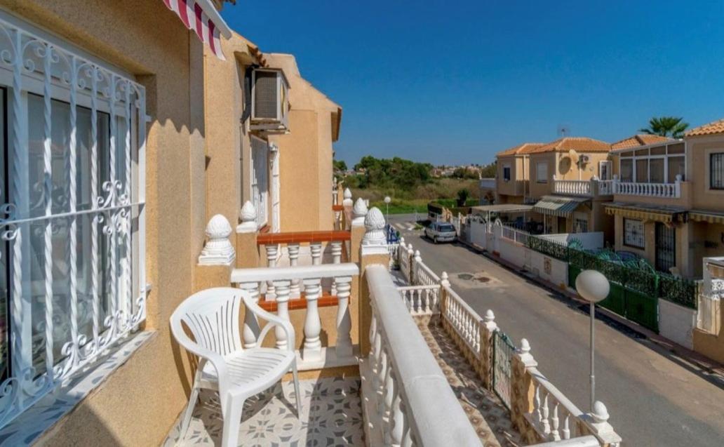 2 Bed Apartment In Paraje Natural Fase 1, Torrevieja Dış mekan fotoğraf
